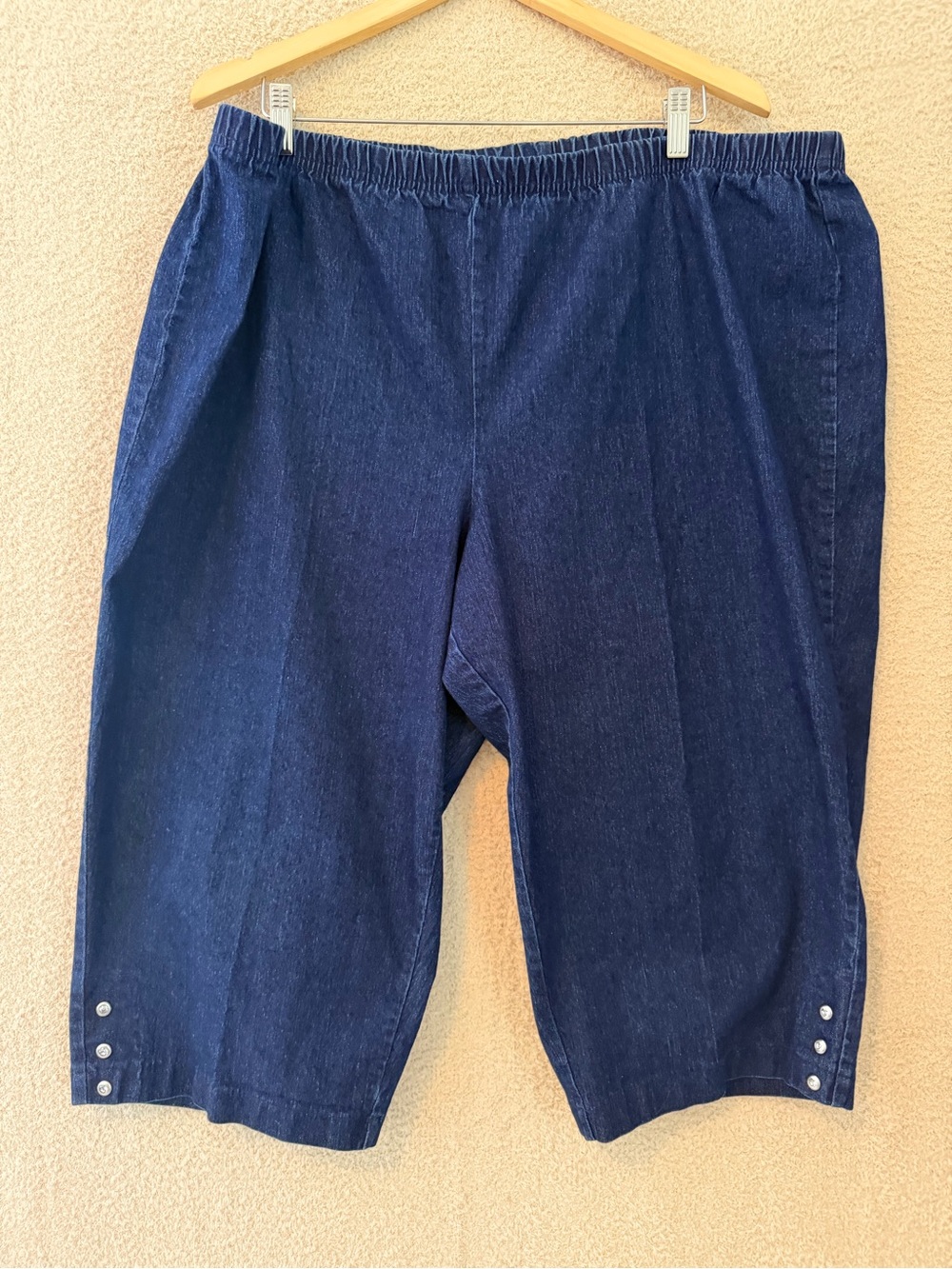 JM Collection Classic Capri Denim Pull-On Capri Pants Dark Wash Blue Size 4X